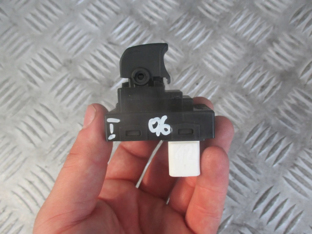 фото №2, Кнопка вікон задня 93575-1h100 kia ceed i 06-12 r.