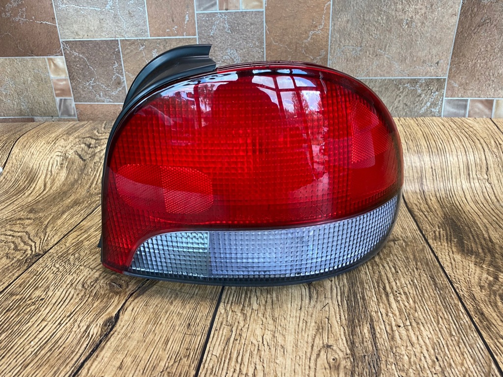 фото №1, Hyundai accent i hb 3d lift лампа задня права задня