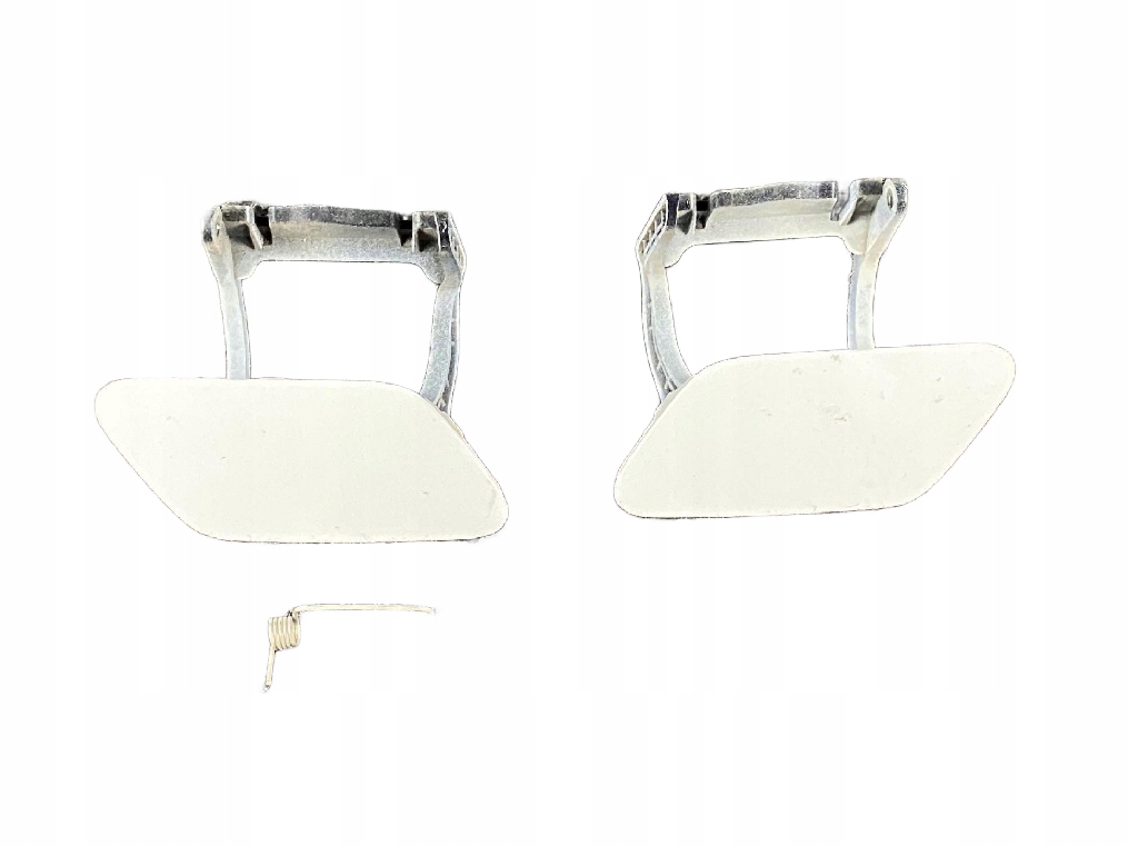 фото №1, Audi a4 b9 заглушка распылителя правая перед