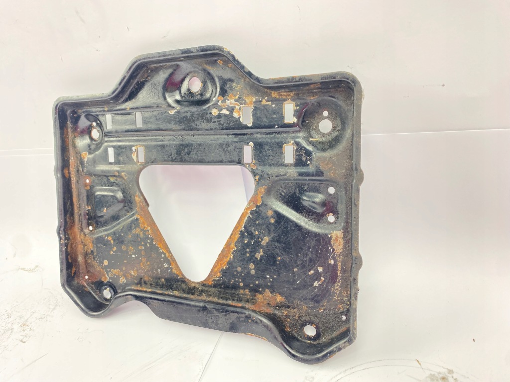 Основа акумулятор mercedes w201 w124 sedan універсал купе кабріолет Київ