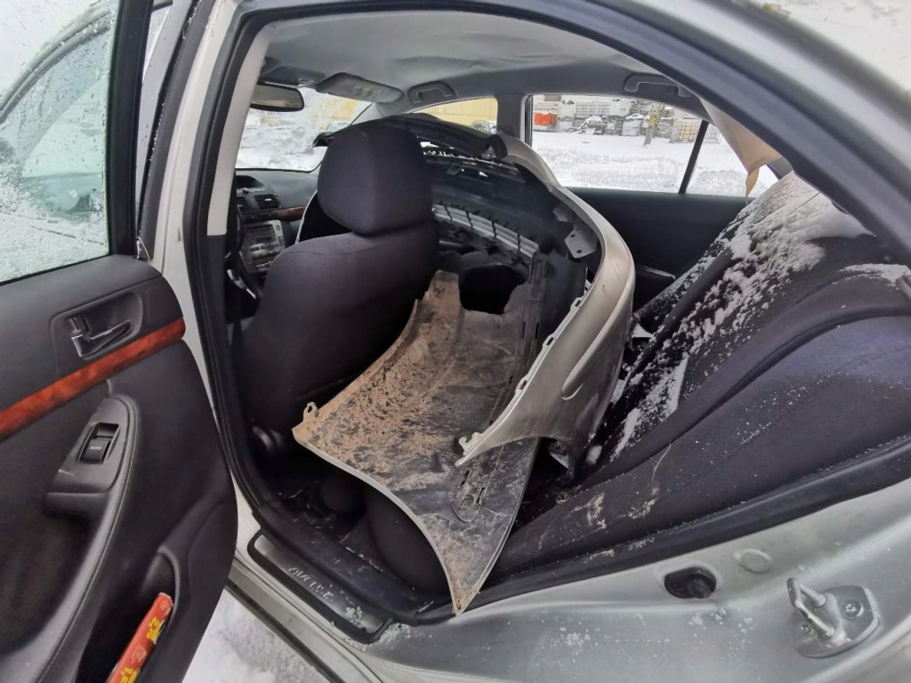 Toyota avensis коробка предохранителей 2005 2.0l 985762 985762, 82647-ca010- Цена