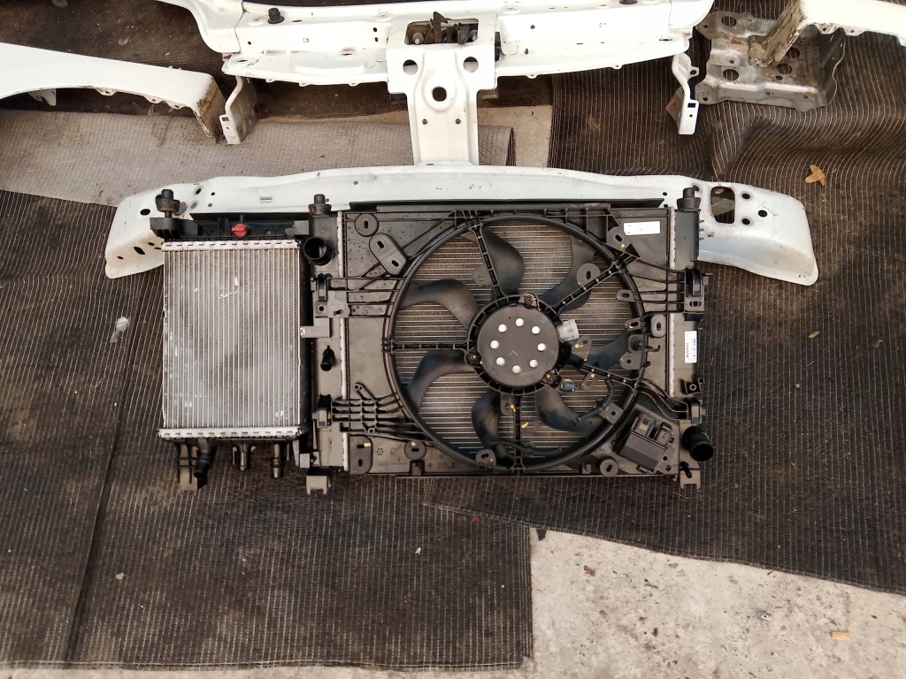 фото №8, Dacia sandero ii lift kompleny полный перед dv369 1.5 blue dci bluedci 2018-