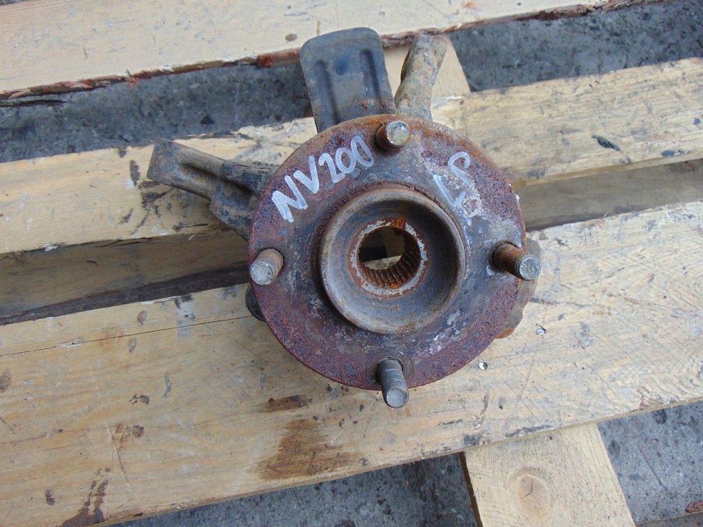 фото №1, Поворотный кулак ступица левая перед nissan nv200 1.5 dci