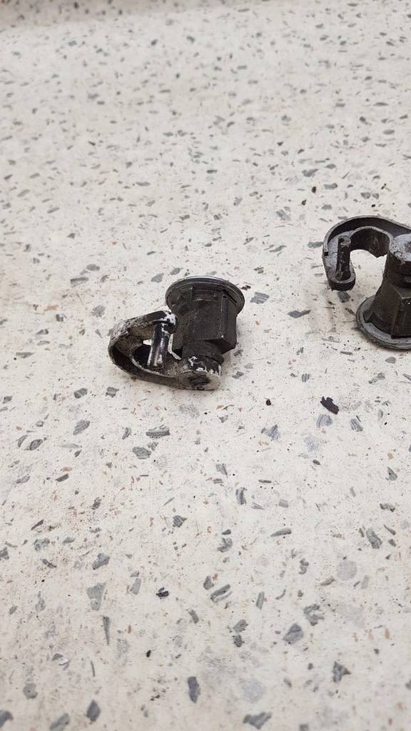 фото №2, Вкладка замка дверь комплект peugeot 306