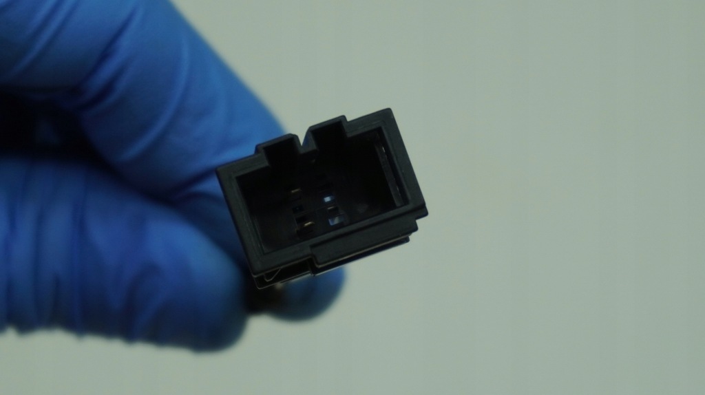 фото №10, Audi volkswagen штекер колодка соединитель 3b0972732