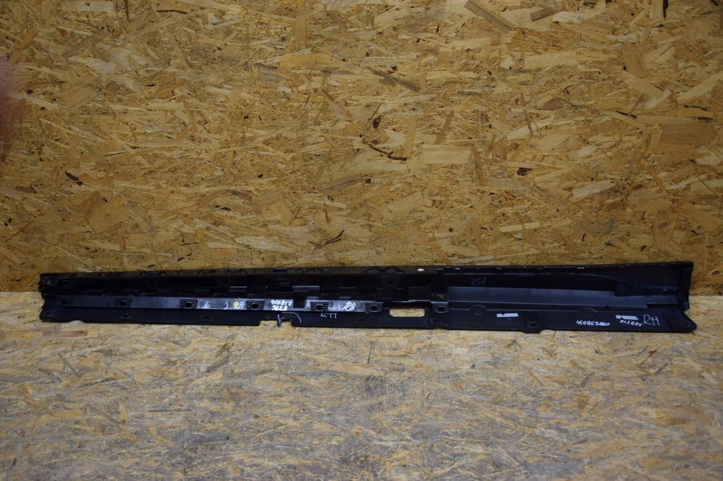 фото №10, Молдинг порог накладка правая карбон audi r8 4s ii lift lz7s 4s0853860 19-