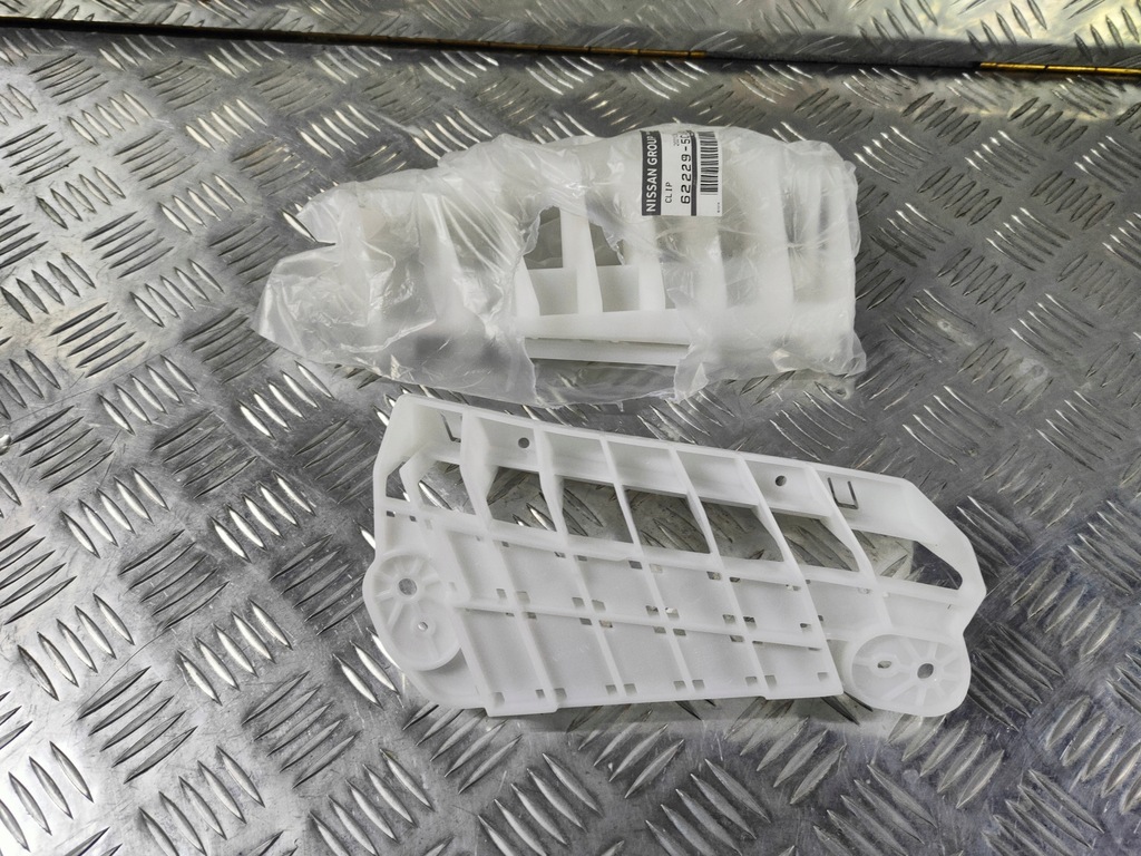 фото №1, Infiniti q60 напрямна лампи кронштейн правий лівий