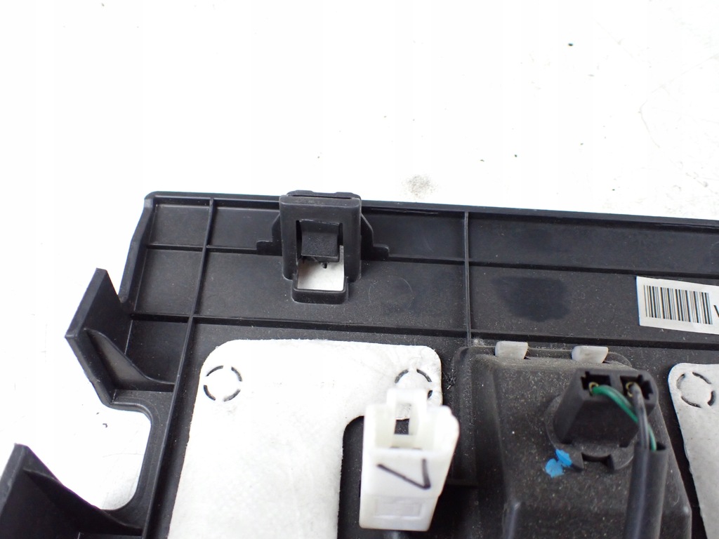 фото №5, Защита корпус заглушка dół консоли панели hyundai i40 1.7 crdi kombi