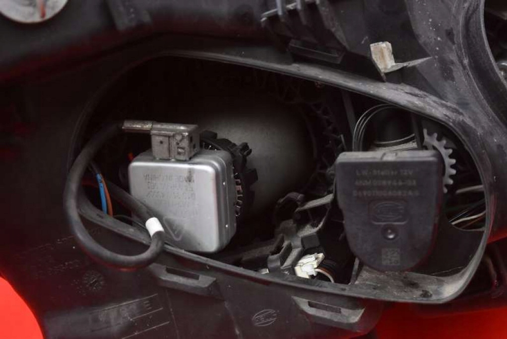 фото №8, Фара левый лампа перед ксенон eu 162983-00 citroen c4 picasso 1 i 06-13