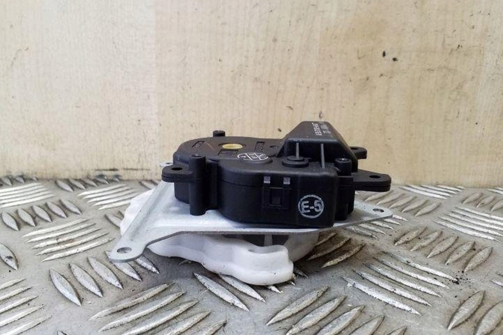 фото №7, Клапани керуючий обігрівачі toyota corolla verso _e12_ ae0637008610 1.8l