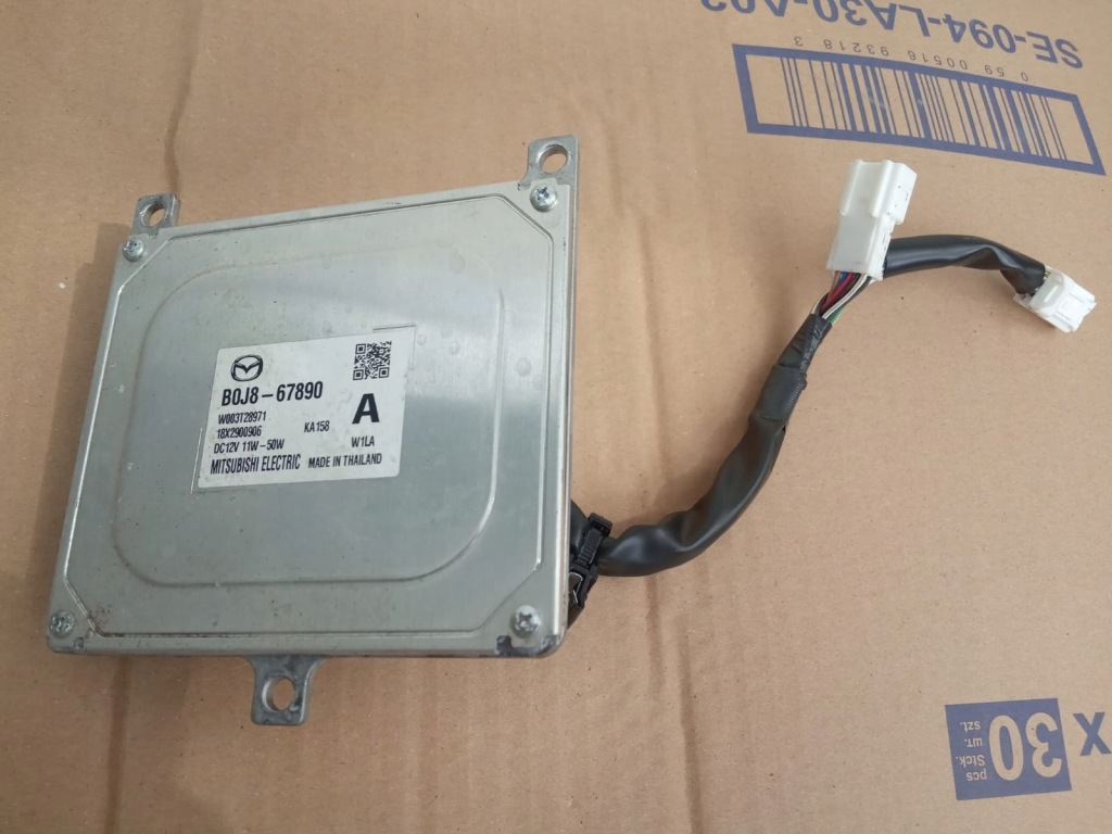 фото №3, Mazda 3 18-19 преобразователь модуль лампа ful led