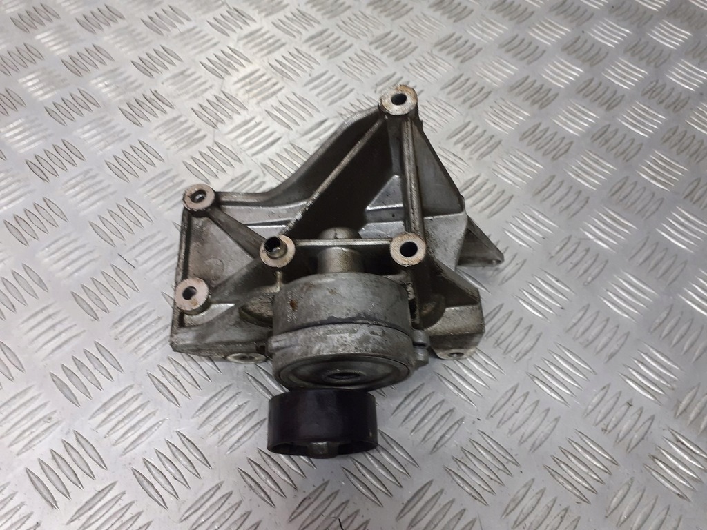 фото №1, Peugeot оригинальный номер 9636301380 кронштейн генератора натяжитель