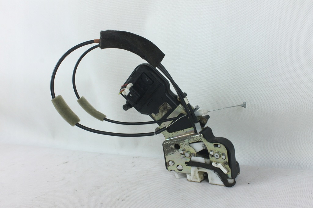 фото №8, Замок правий задня засувка задній двері задніх mazda 6 gg gy hb kombi