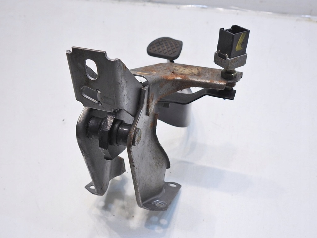 фото №7, Педаль тормоза honda accord vi 2.0 d