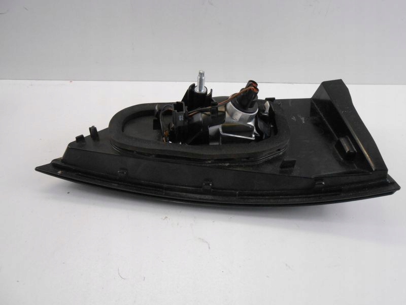 фото №3, Espace v лампа задняя правая w крышка