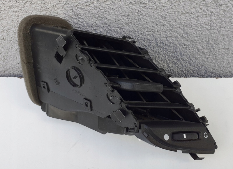 фото №1, Решётка обдув средняя консоли ford fiesta mk7