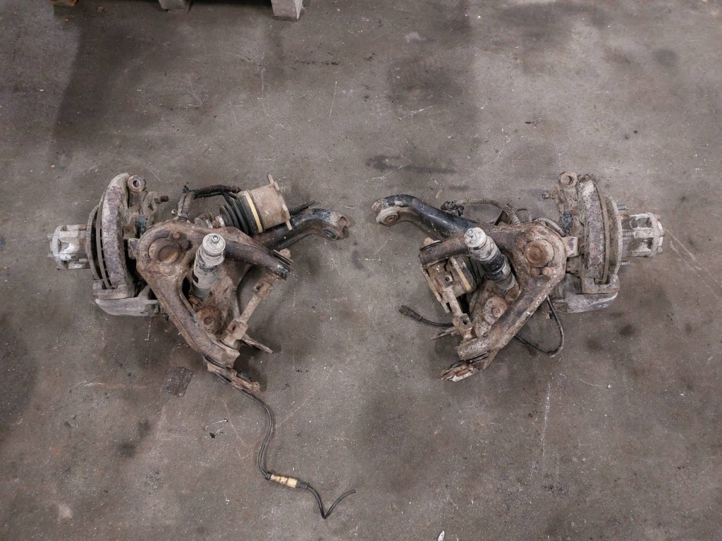 Купити Ступиця поворотний кулак привідний вал лівий + правий перед ssangyong musso i 2.3 16v