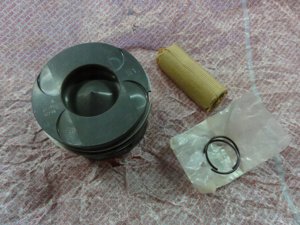 фото №1, Поршень mercedes sprinter 2.2 cdi 0,5