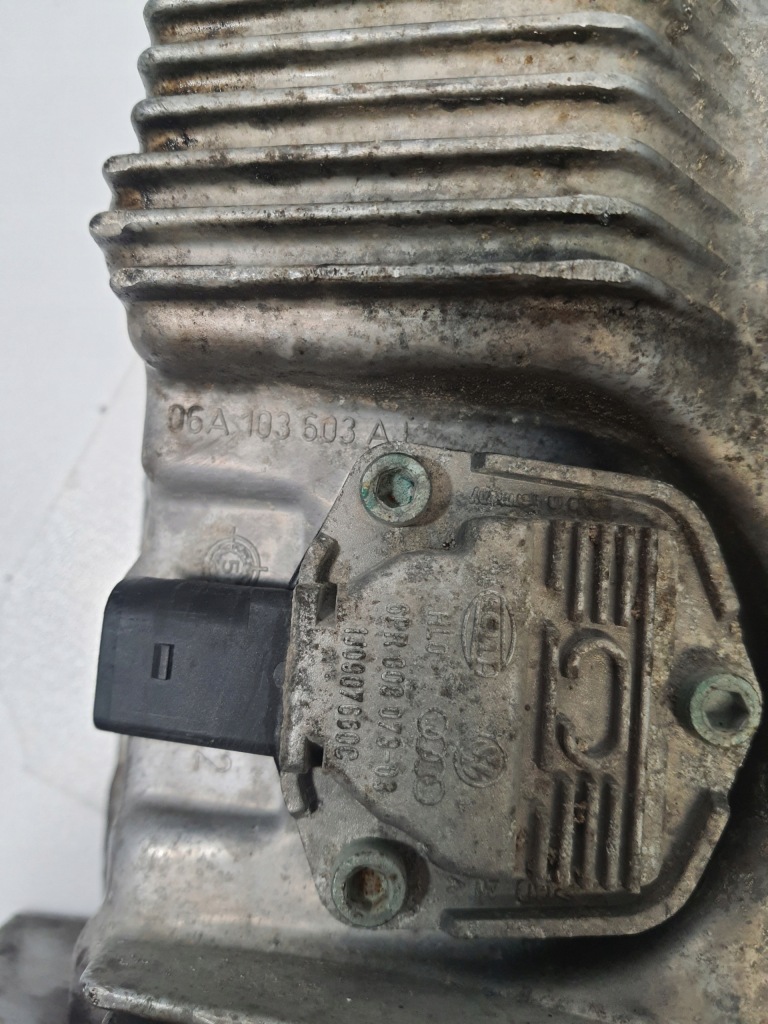 Поддон масла масляная с датчиком audi vw seat skoda avu 06a103603h 1j090766 Оригинал