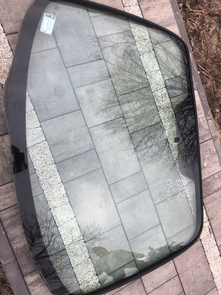 Купить Стекло лобовое p12 05r