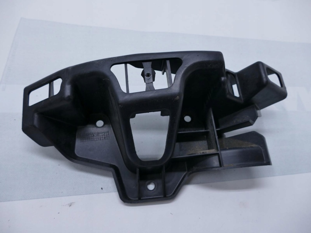 фото №1, Land rover оригинальный номер ah32-17a881-ba направляющая кронштейн бампера