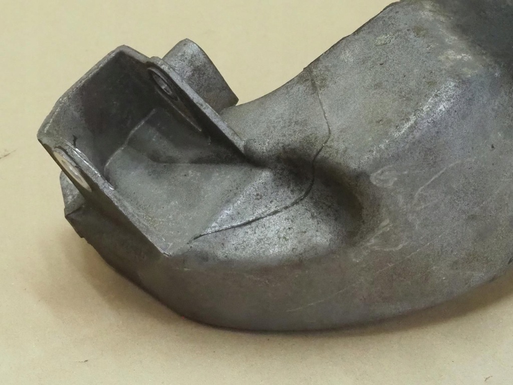 Кронштейн двигуна генератора 1.8 z18xe opel vectra b 24449617 Зі Шроту