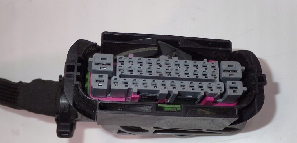 фото №7, Електропроводка насоса abs 4f1971075db audi a6 s6 c6