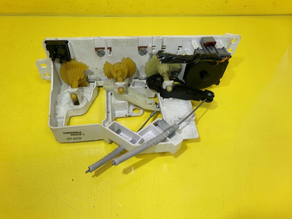 фото №8, Панель управление вентиляция chrysler pt cruiser 04885336aa nr747