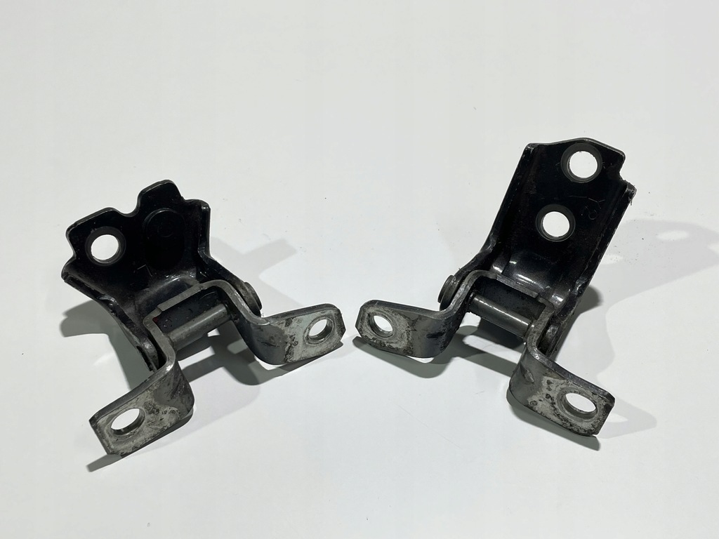 фото №1, Mazda 2 dj 14-20 петли дверь левый задняя комплект