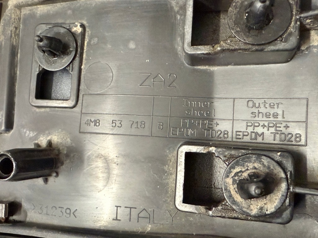 Купить Audi q8 4m8 молдинг крыла расширитель арки правый перед 4m8853026b kod lz7s