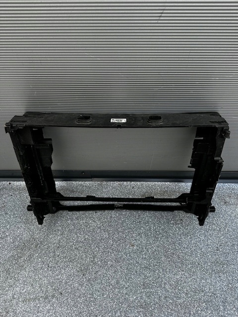 Купить Корпус радиатор bmw 5 f10