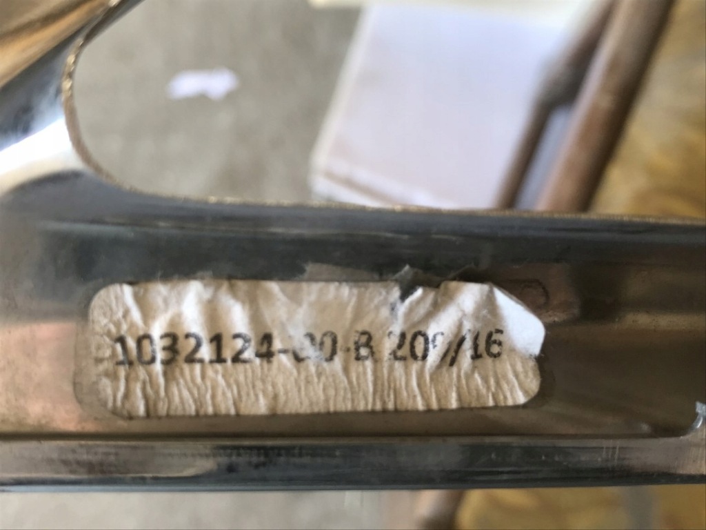 Tesla x молдинг хром стійка двері правий 1032124-00 Доставка