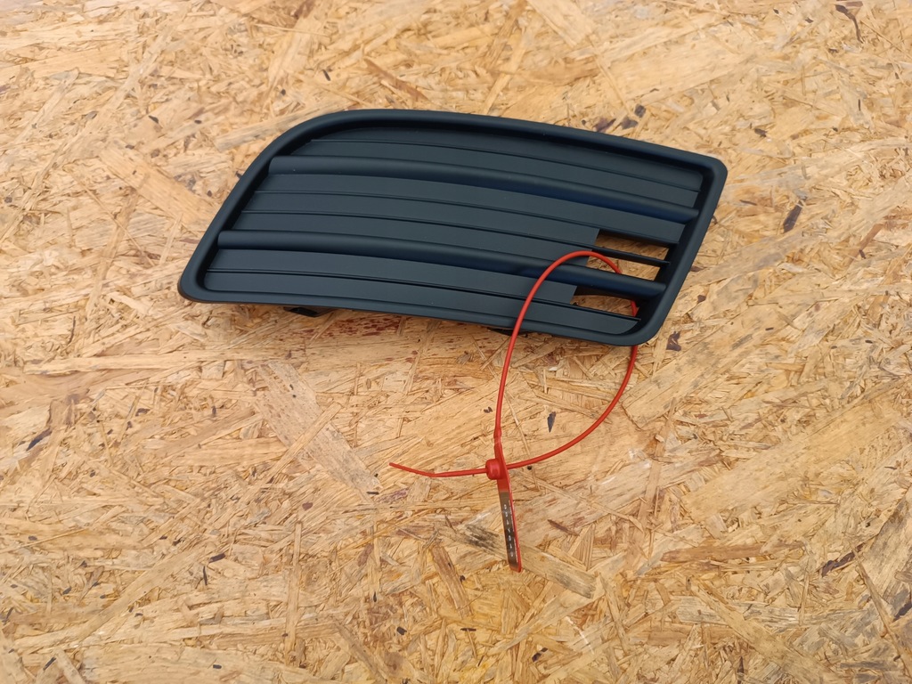 фото №8, Решётка радиатора решётка бампера левая suzuki swift mk6 iv lift 71761-72k0 nowa