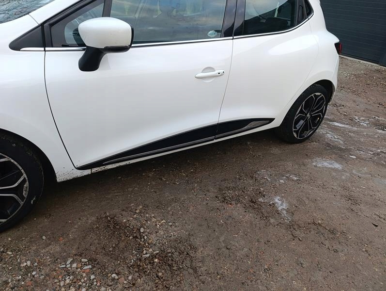 Clio iv рестайлінг  колір 369 бампер full led комплектний Ціна