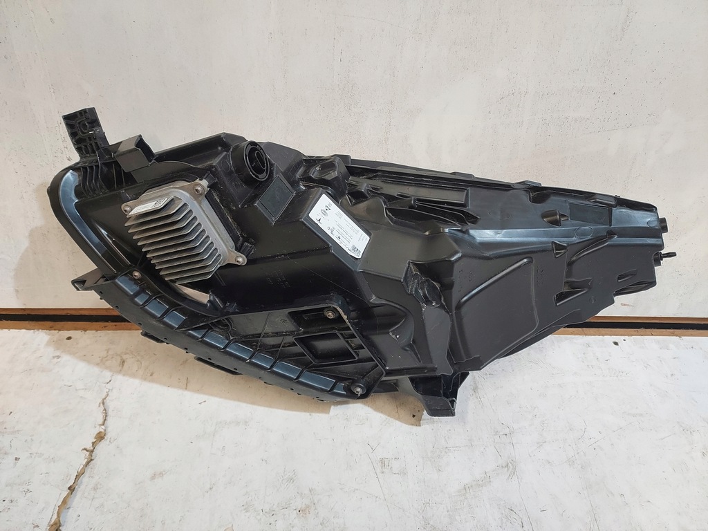 фото №6, Лампа tesla 3 full led правая перед