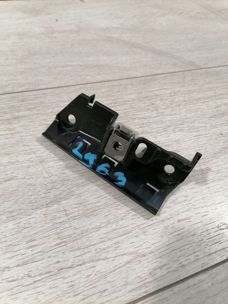 фото №1, Ford ranger напрямна бампер правий перед l8b2-17a869a