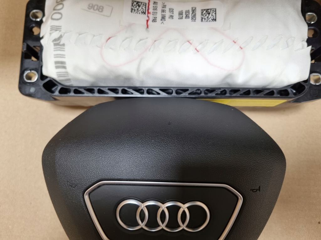 фото №7, Audi e-tron etron 4k приборная панель панель  оригинал подушка безопасности водитель пассажир