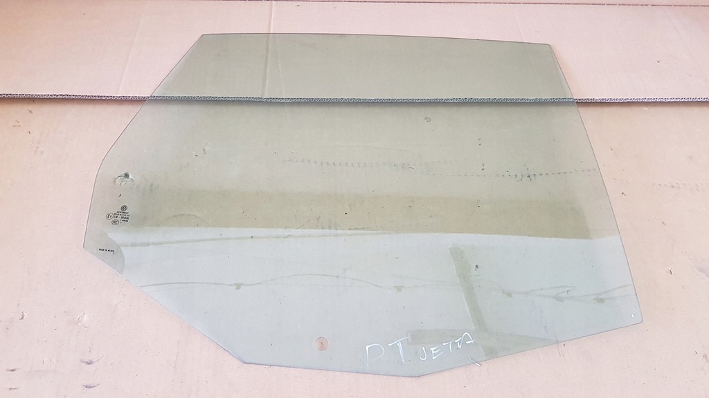 фото №1, Vw jetta стекло задняя правая 05