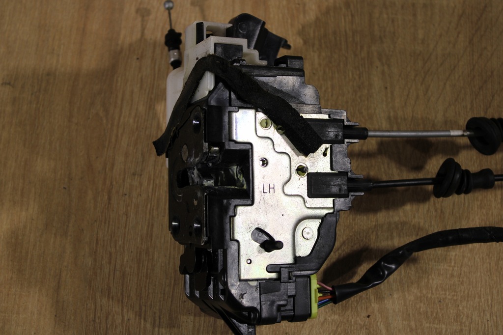 фото №5, Замок двері лівий задня 5 pin hyundai santa fe ii