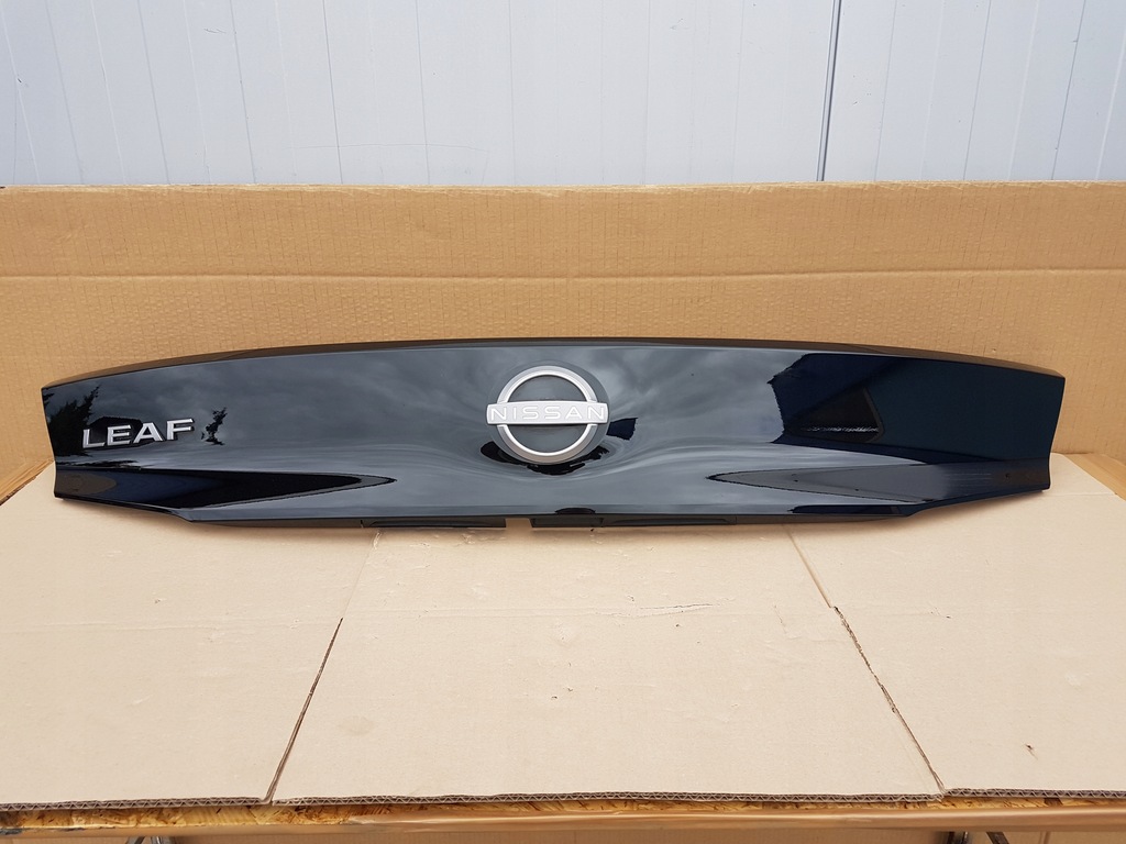 фото №1, Накладка крышки багажника nissan leaf ii 17-