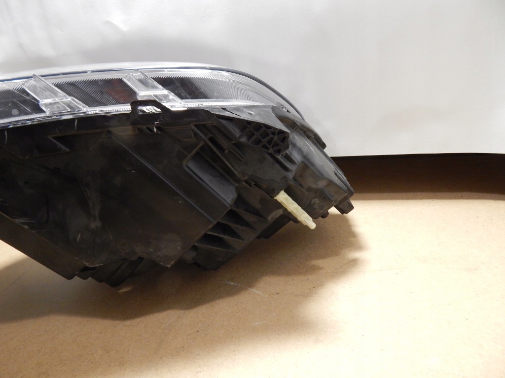 Купить Dacia duster 2 рестайлинг  фара левая передняя левый перед led 260602287r оригинал .