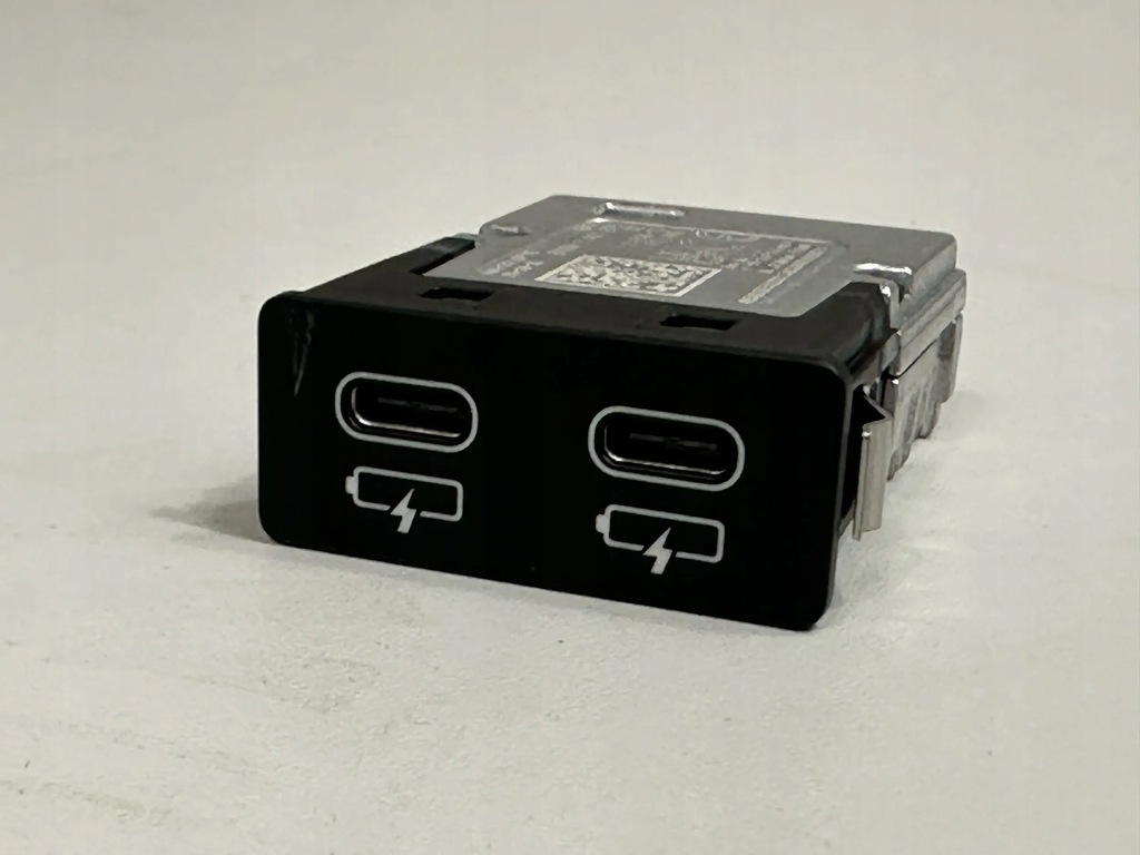 фото №1, Bmw x5 g05 2022 usb port