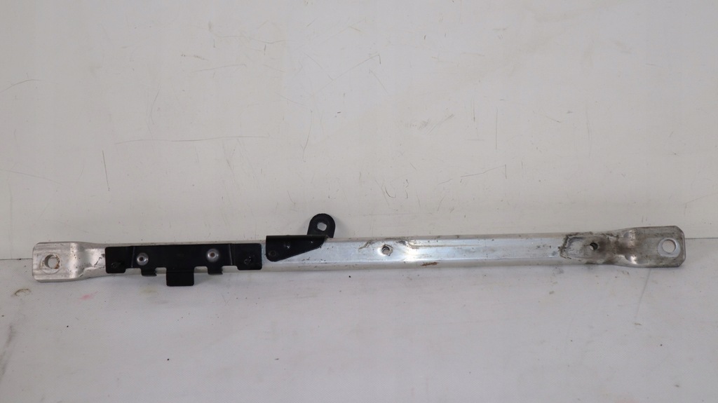 фото №1, Alfa romeo giulia распорка соединитель кронштейн правый