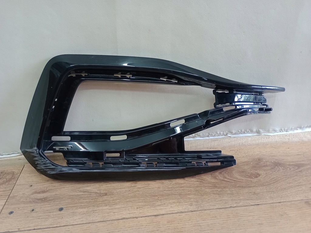 фото №1, Vw volkswagen passat b8 r-line решётка правая w бампер передний