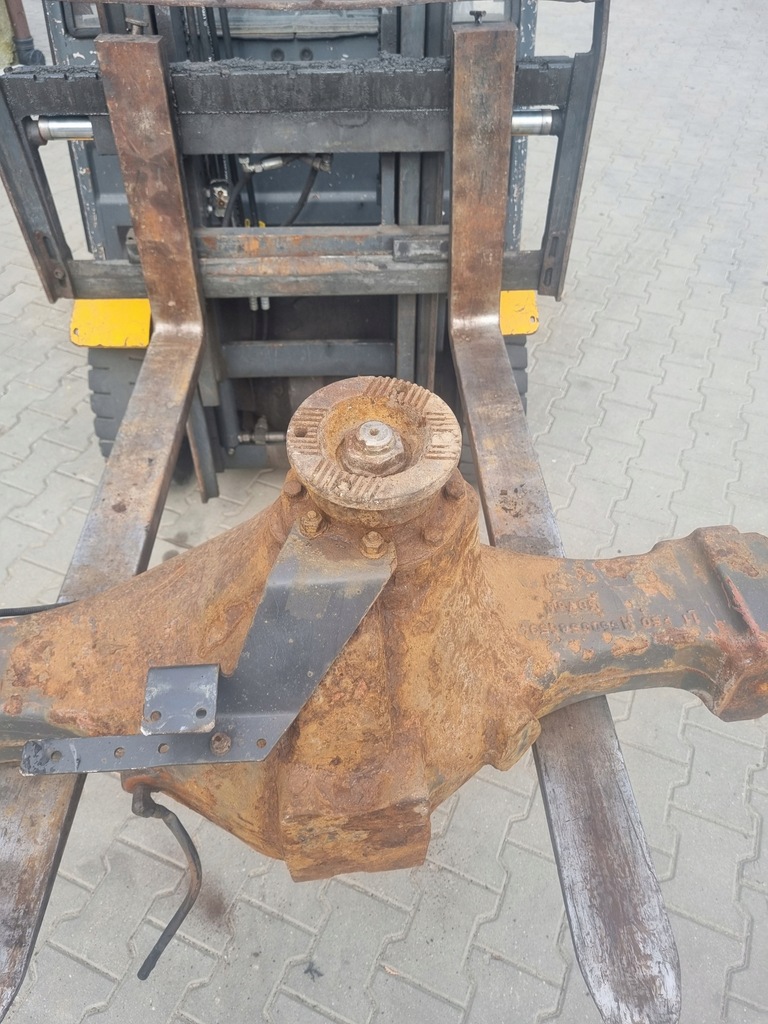 фото №6, Корпус вкладыш головка мост балка моста oś задняя renault midlum dci 180 r 17.5