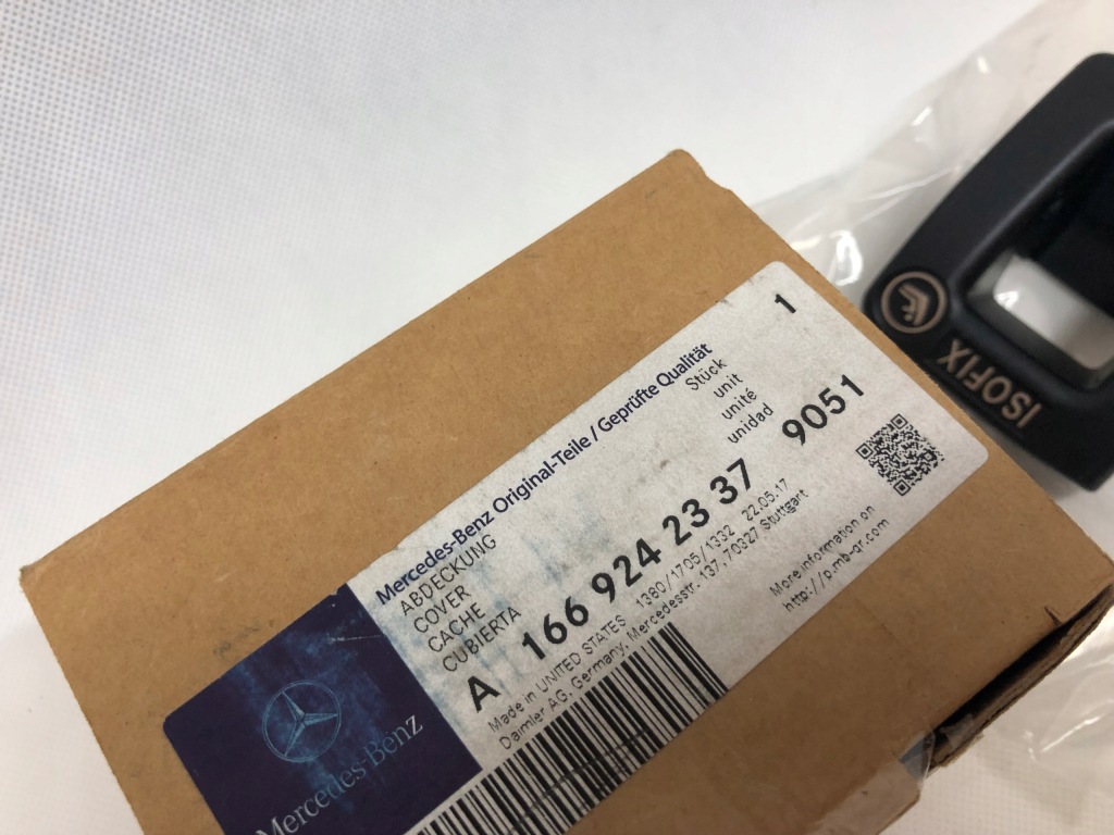 фото №3, Mercedes ml gle w166 заглушка isofix оригинальный новый