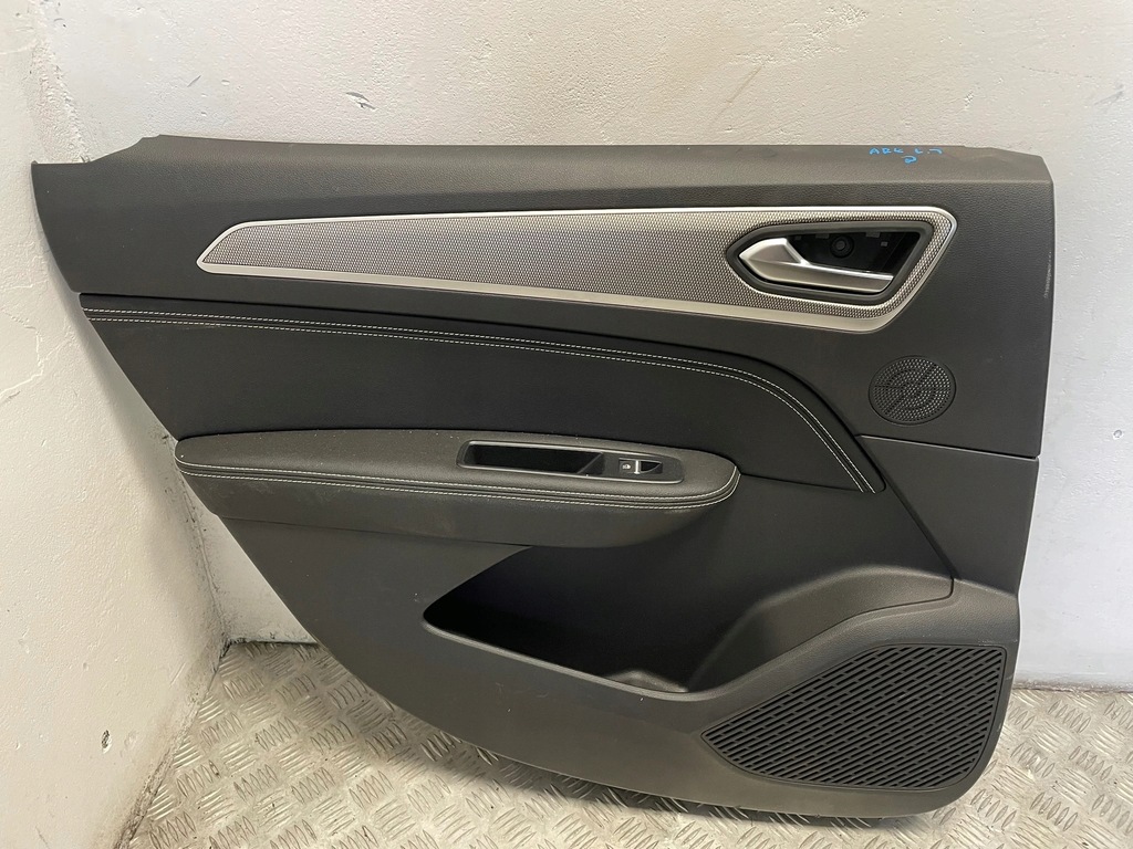 фото №1, Обшивка обивка левый задняя задняя renault arkana org