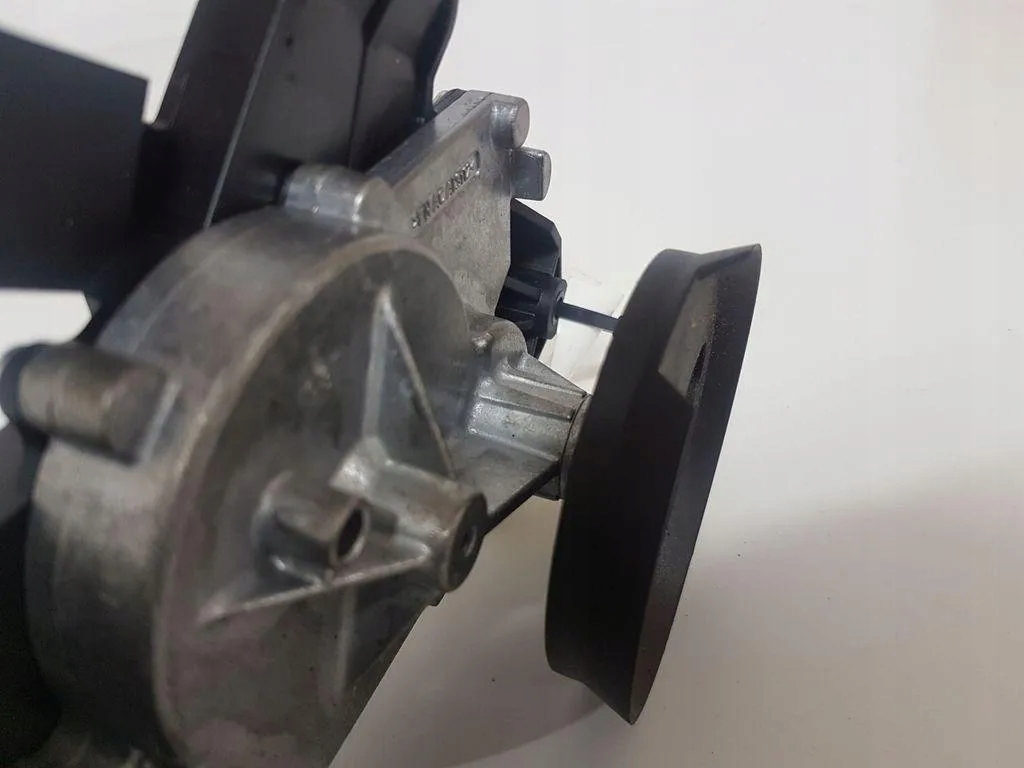 фото №7, Моторчик дворники крышки bmw 3 f30, f80 0390201231 2.0l дизель 2013