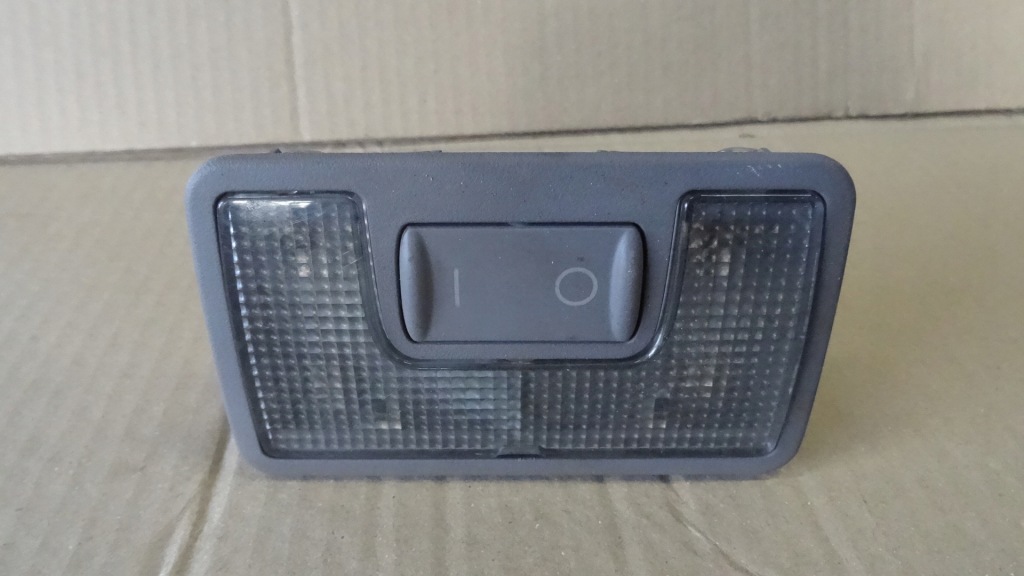 фото №1, Audi a4 b5 lift лампа стельовий 4b9947123