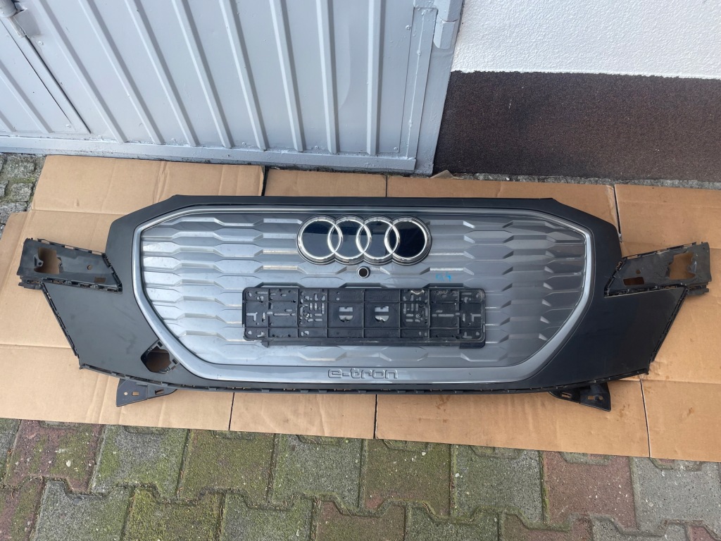 фото №1, Audi q4 e-tron kompletny решётка радиатора решётка радиатора giełda